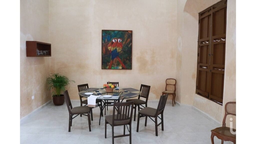 CASA EN RENTA  EN EL CENTRO HISTÓRICO DE MÉRIDA, YUCATÁN, ESTILO COLONIAL
