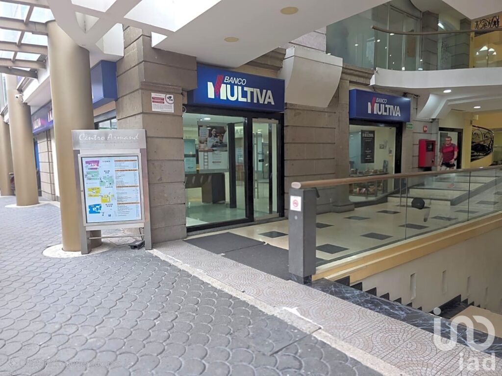 Se renta local comercial en Insurgentes sur.