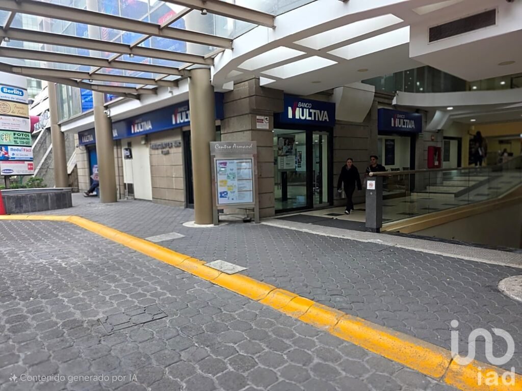 Se renta local comercial en Insurgentes sur.