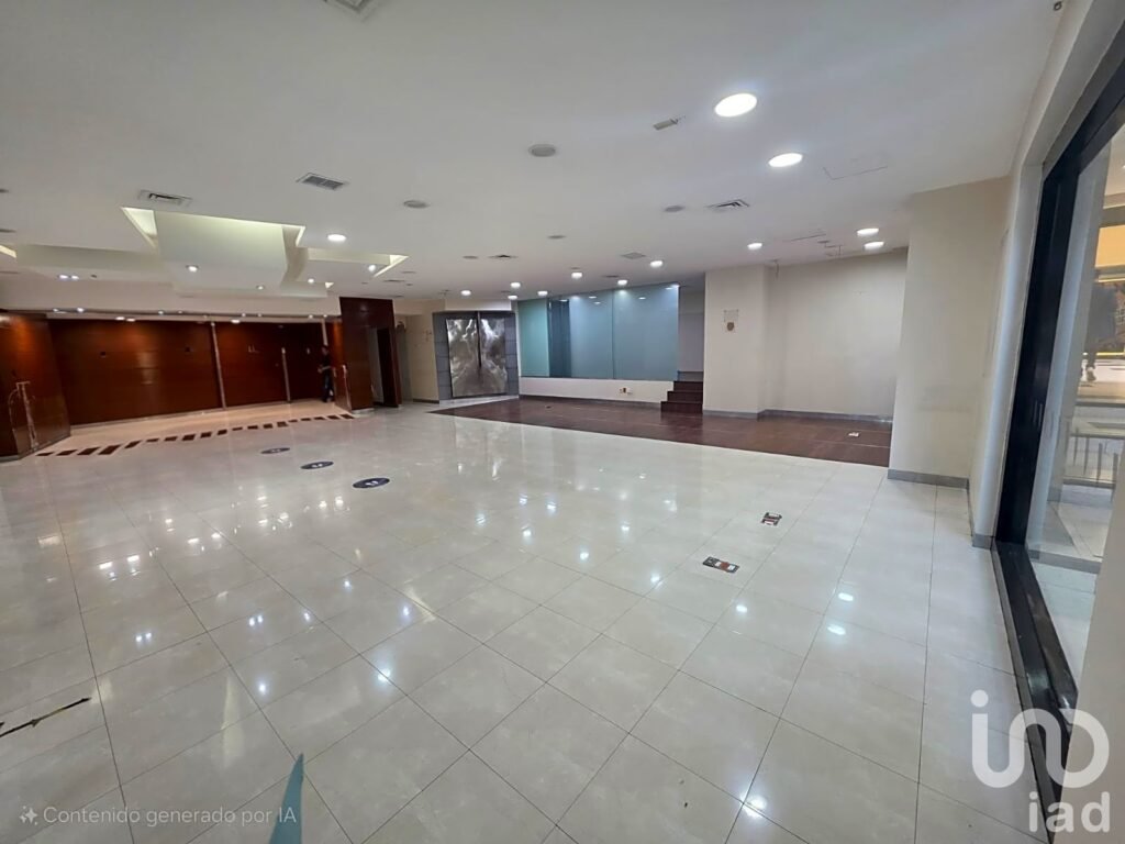 Se renta local comercial en Insurgentes sur.