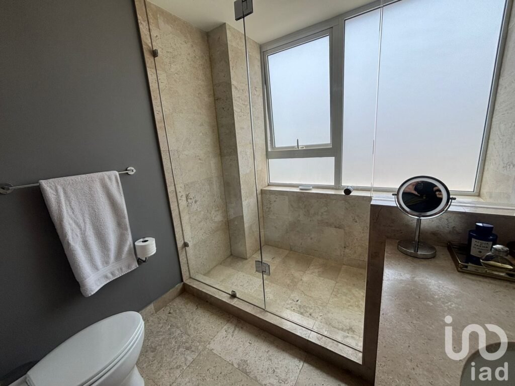 Se vende departamento en Tres cumbres  Santa Fe