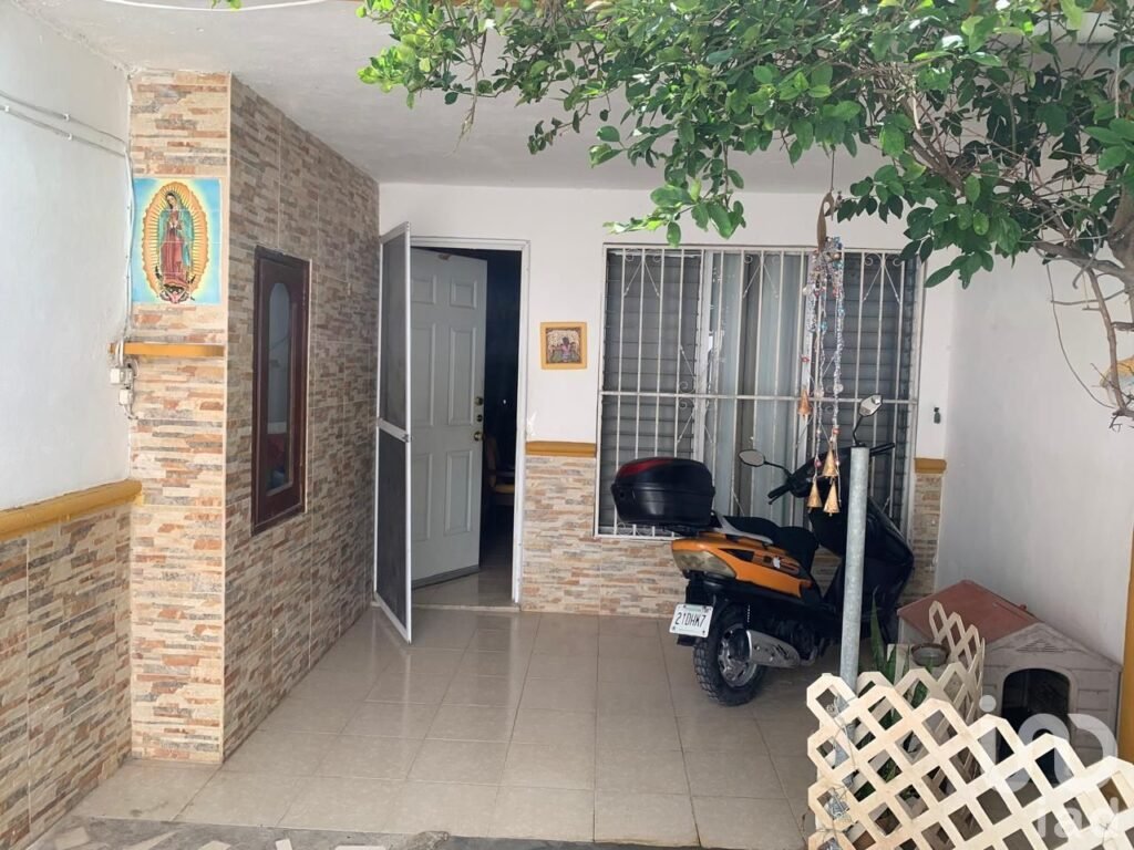 VENTA CASA EN LA CIUDAD DE MÉRIDA, YUCATÁN, EN LA COLONIA CHUBURNÁ