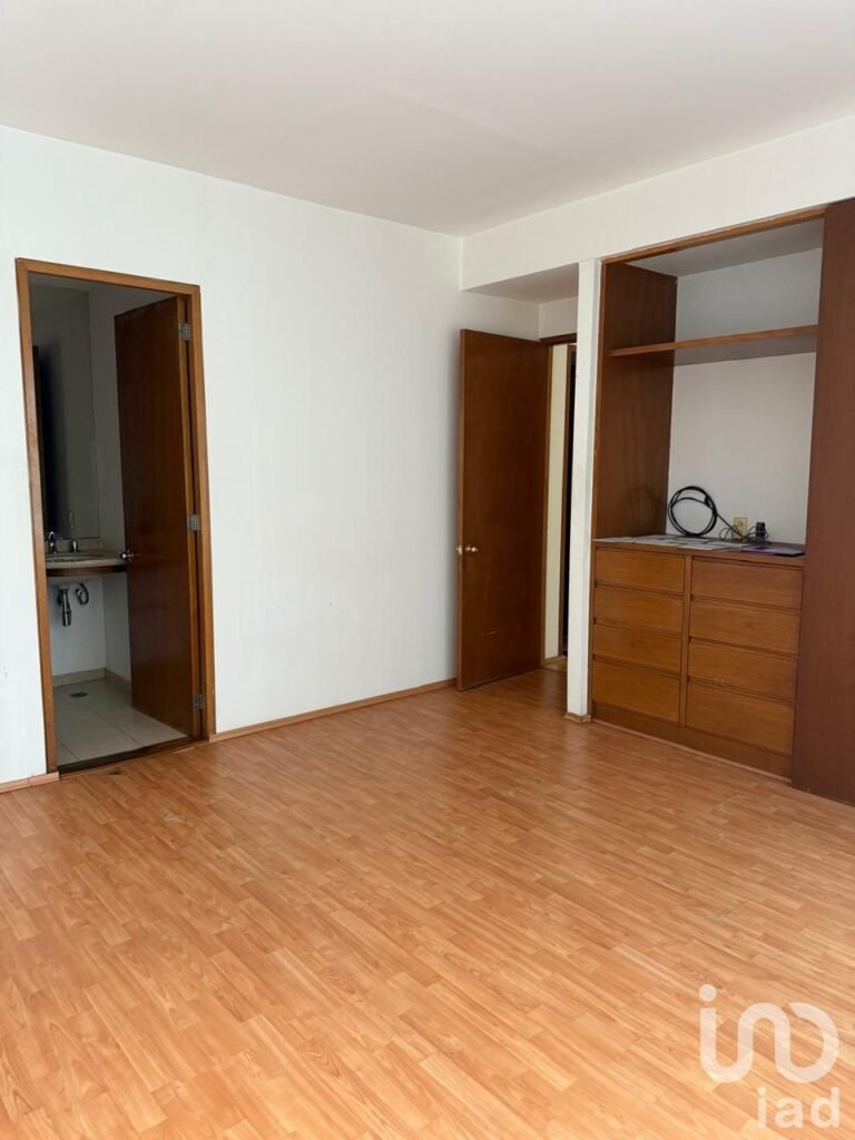 DEPARTAMENTO EN VENTA EN AV. REVOLUCIÓN, ALCALDÍA ÁLVARO OBREGÓN C.P. 01010