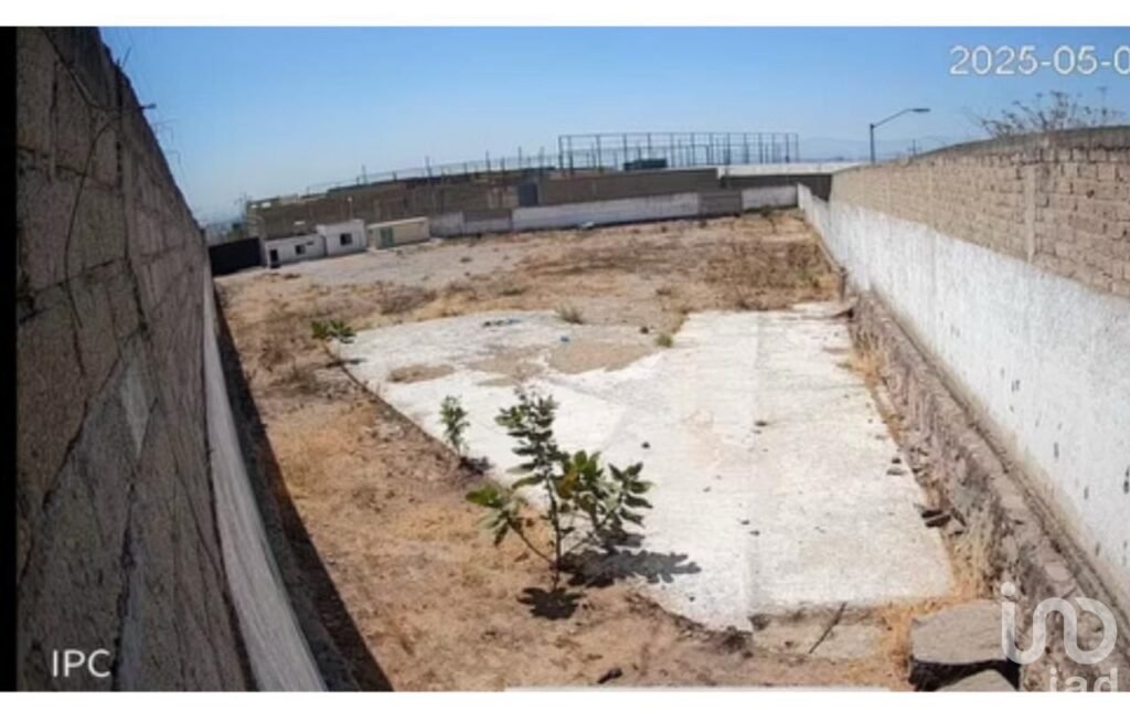 TERRENO COMERCIAL /INDUSTRIAL EN VENTA