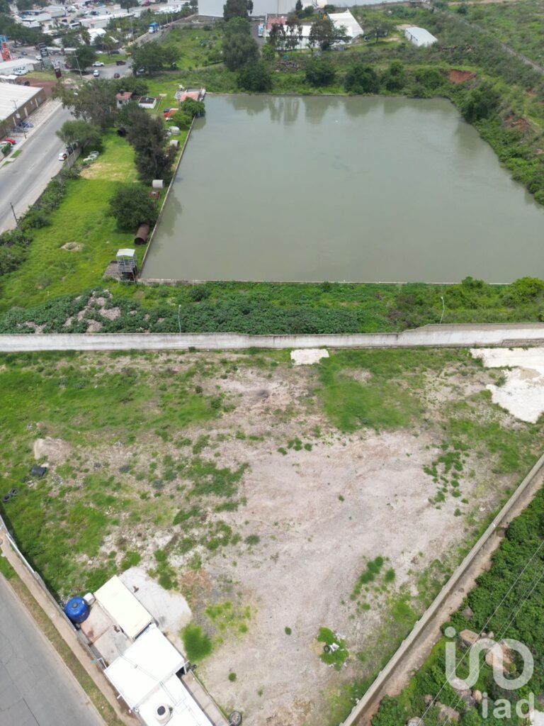 TERRENO COMERCIAL /INDUSTRIAL EN VENTA