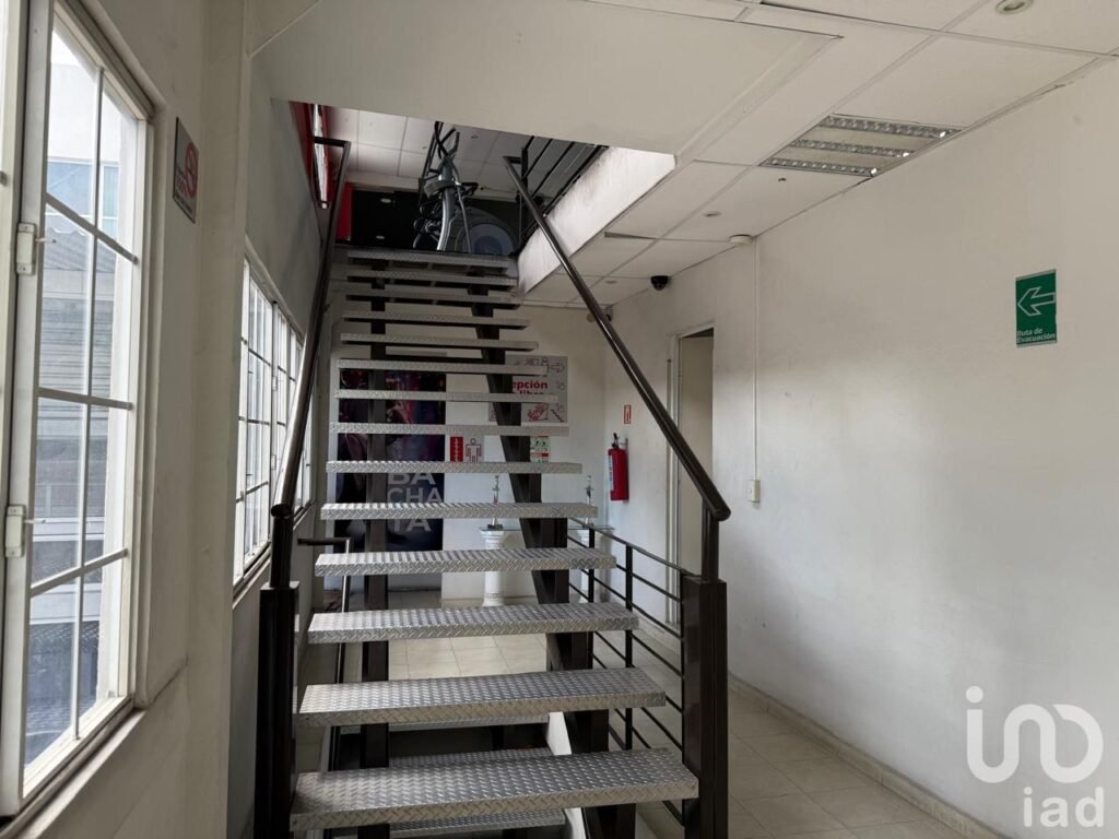 RENTA DE ESPACIO PARA OFICINAS SOBRE BLVD ATLIXCO Y CERCA DE LA PAZ