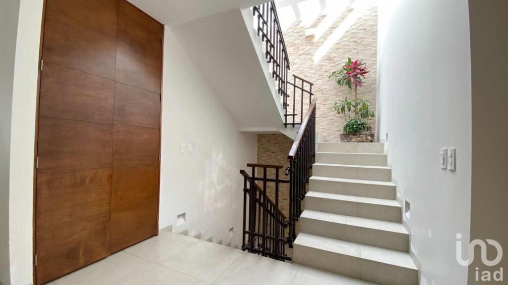 Casa en renta, Lomas Anáhuac, Huixquilucan (4 Habitaciones/Doble filtro de seguridad)