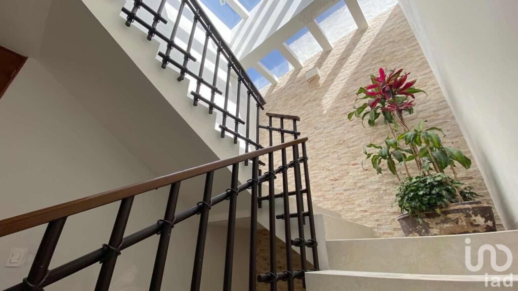 Casa en renta, Lomas Anáhuac, Huixquilucan (4 Habitaciones/Doble filtro de seguridad)