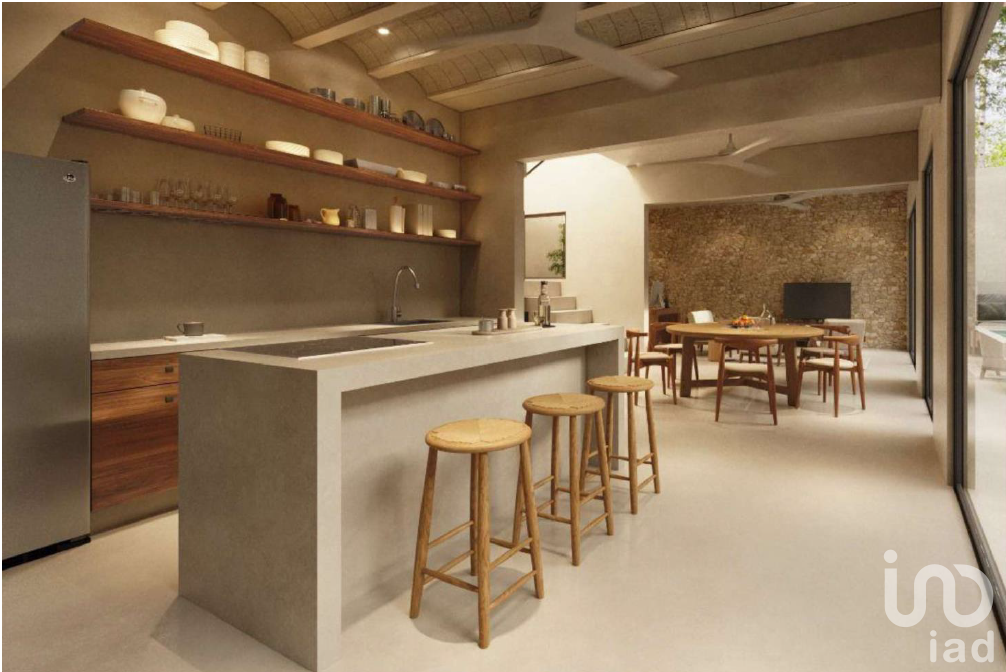 CASA EN VENTA, EN EL CENTRO DE MÉRIDA, YUCATÁN, COMPLETAMENTE REMODELADA.