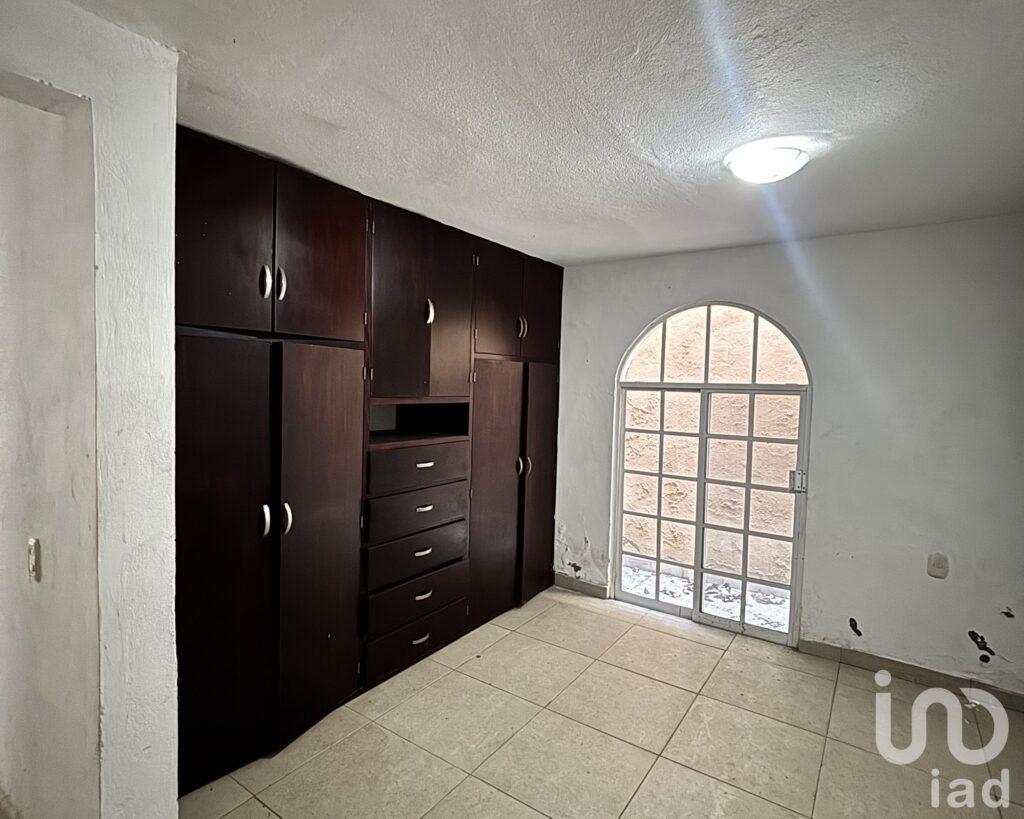 CASA DE 6 RECÁMARAS, COLONIA AGUSTÍN LARA, POZA RICA