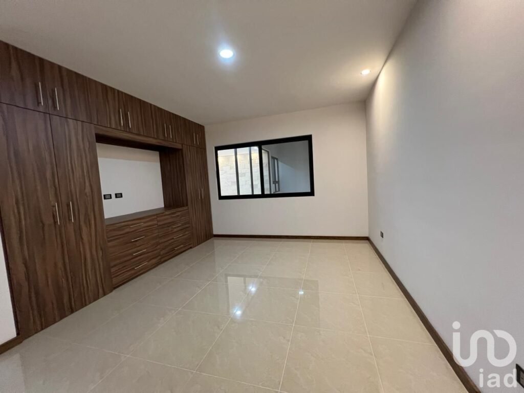 Casa en VENTA en Villamagna con recamara en planta baja y Roof top en San Luis Potosi
