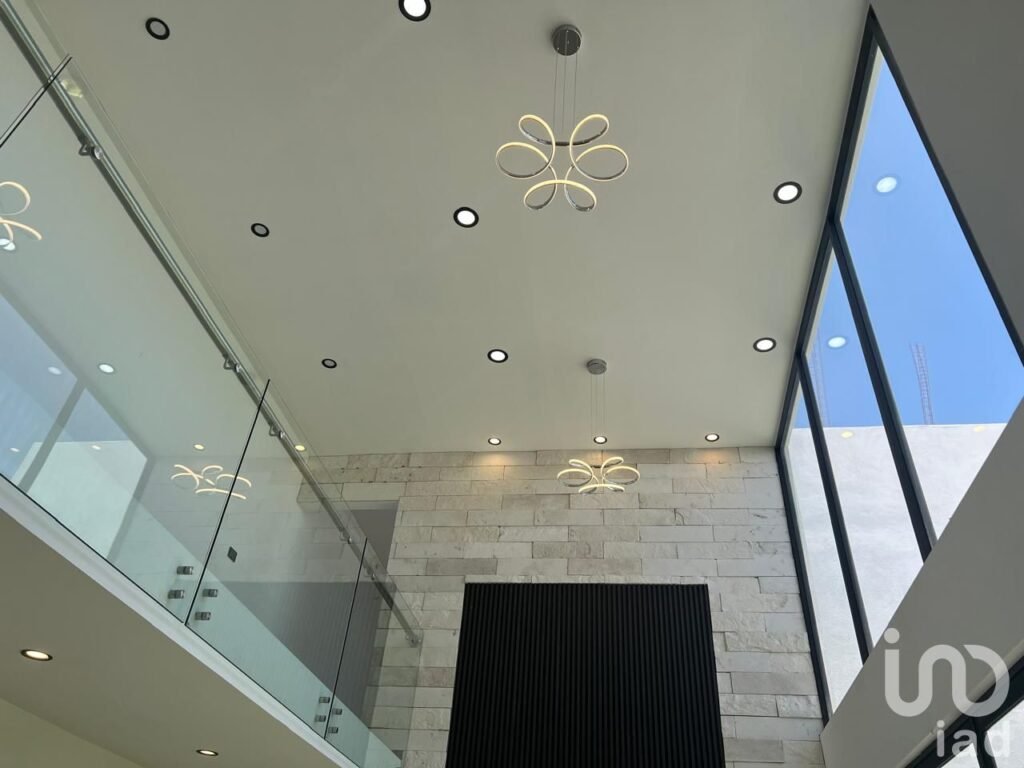 Casa en VENTA en Villamagna con recamara en planta baja y Roof top en San Luis Potosi