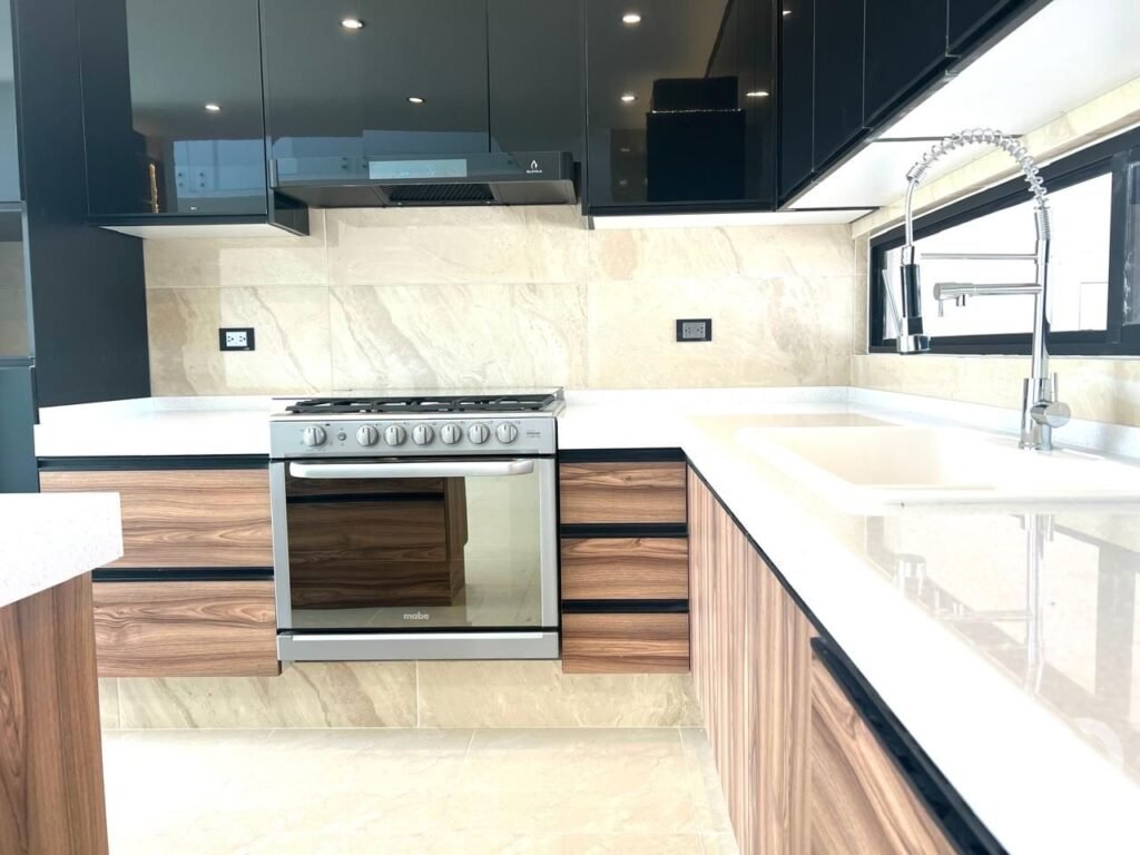 Casa en VENTA en Villamagna con recamara en planta baja y Roof top en San Luis Potosi