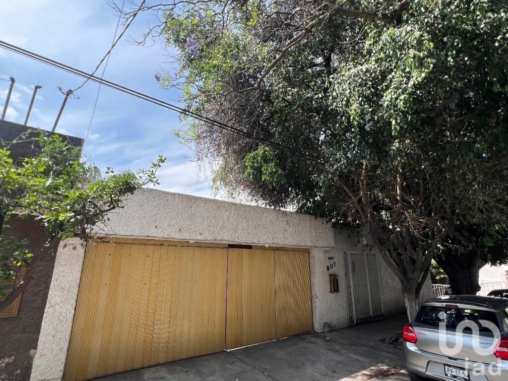 Casa en venta en colonia Monraz