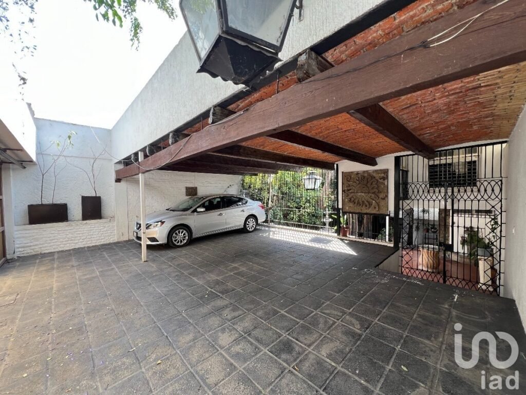 Casa en venta en colonia Monraz