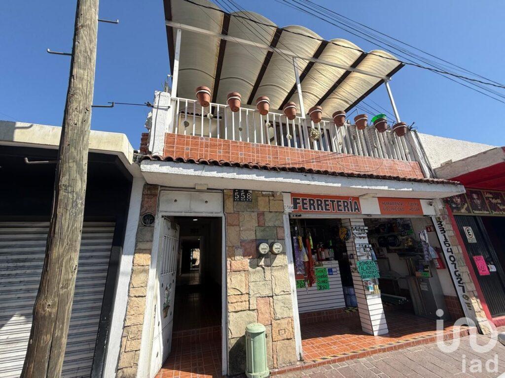 Casa en Venta con Local comercial Zapopan, Jalisco