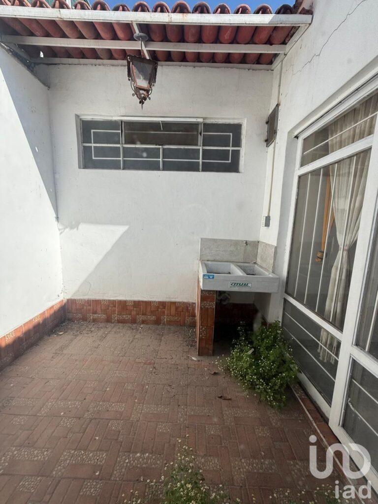 Casa en Venta con Local comercial Zapopan, Jalisco