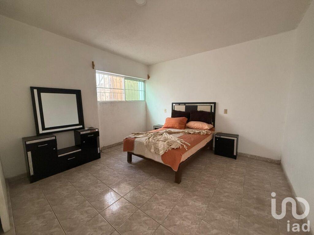 Casa en Venta con Local comercial Zapopan, Jalisco