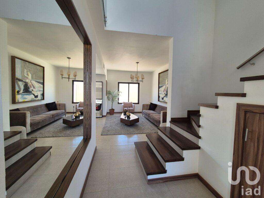 CASA NUEVA EN VENTA, CERCA DEL PUENTE INTERNACIONAL ZARAGOZA