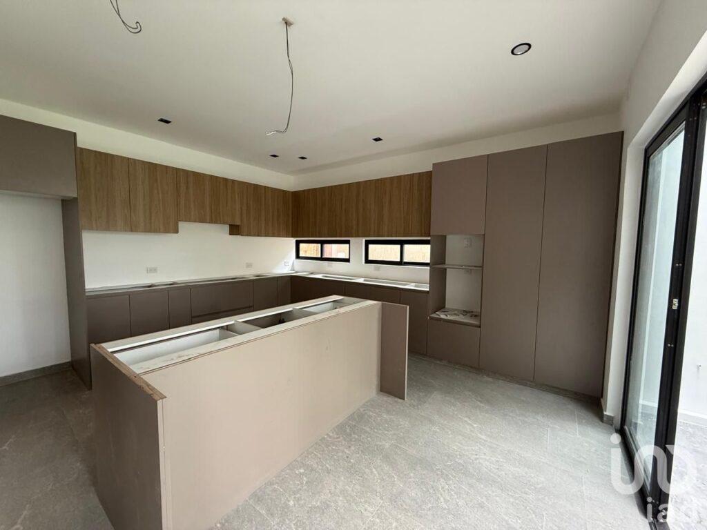 CASA NUEVA EN VENTA EN RESIDENCIAL LAURELES , TUXTLA