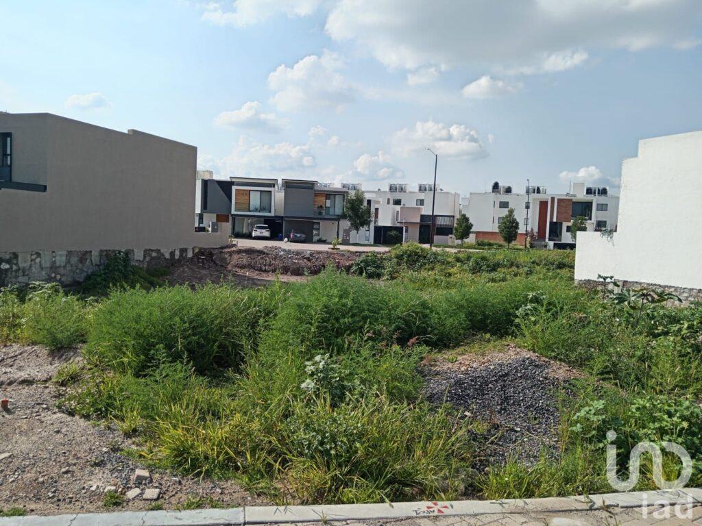 Terreno en venta dentro de Hacienda Carlota, Corregidora, Querétaro