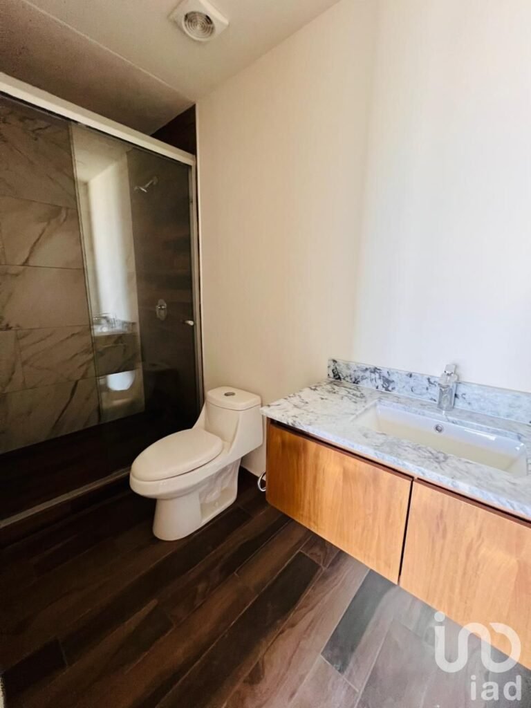 DEPARTAMENTO EN VENTA CON 2  RECAMARAS CON VISTA AL LAGO ALTOZANO EL NUEVO JUAREZ