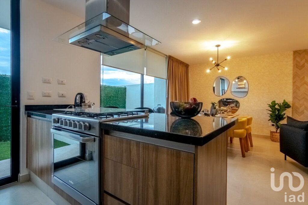 Hermosa Residencia dentro de Fraccionamiento en Zibatá, Querétaro