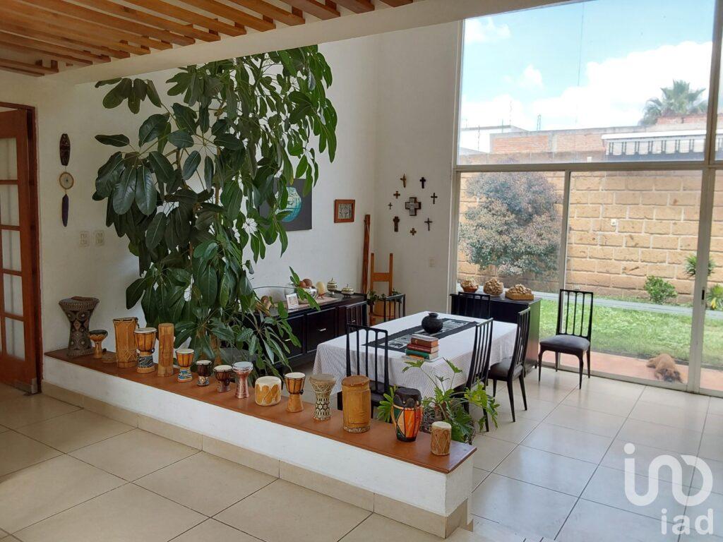 CASA AMPLIA EN VENTA EN SAN JUAN DEL RÍO QRO