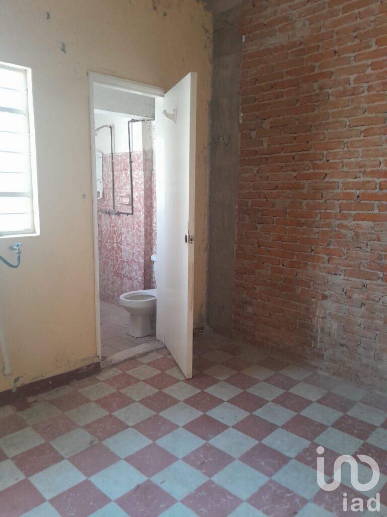 VENTA DE CASA EN CENTRO LAGUNILLA CON 5 DEPARTAMENTOS