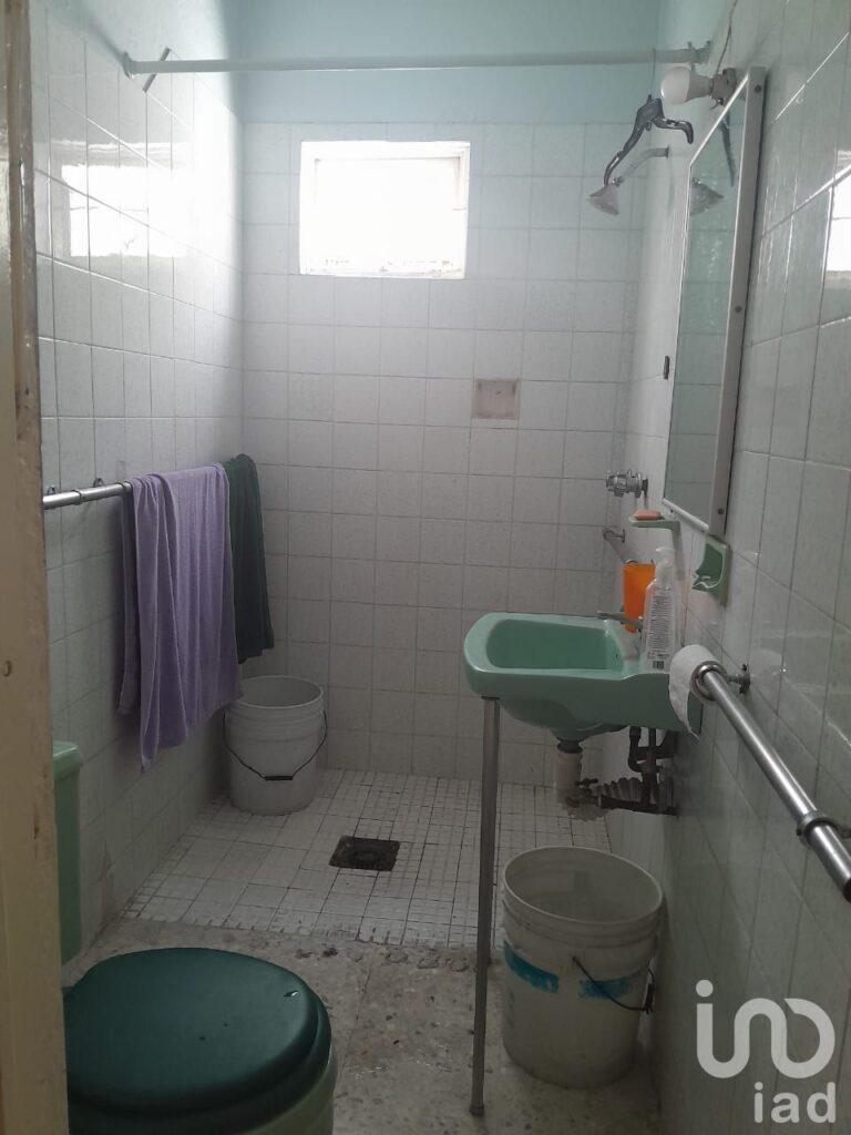 VENTA DE CASA EN CENTRO LAGUNILLA CON 5 DEPARTAMENTOS