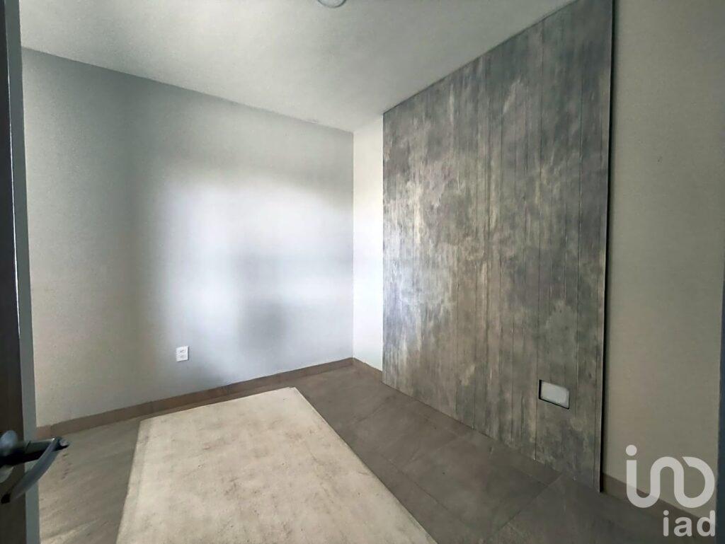 Casa de 4 recamaras en Venta en Cantabria Residencial muy cerca de parque industrial Colinas SLP