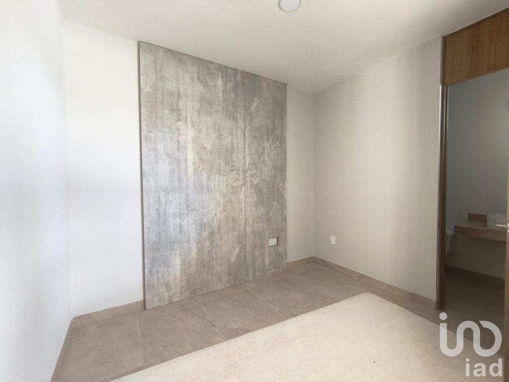 Casa de 4 recamaras en Venta en Cantabria Residencial muy cerca de parque industrial Colinas SLP