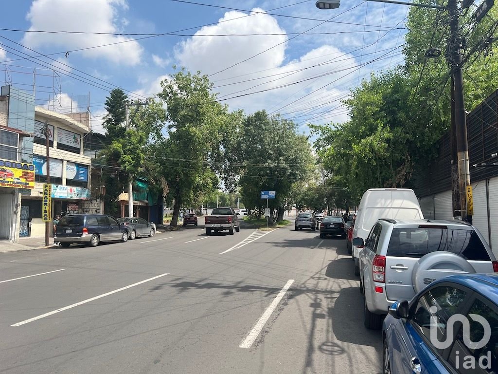 Baja de Precio! Edificio en Venta en corredor comercial Los Reyes Ixtacala, Tlalnepantla