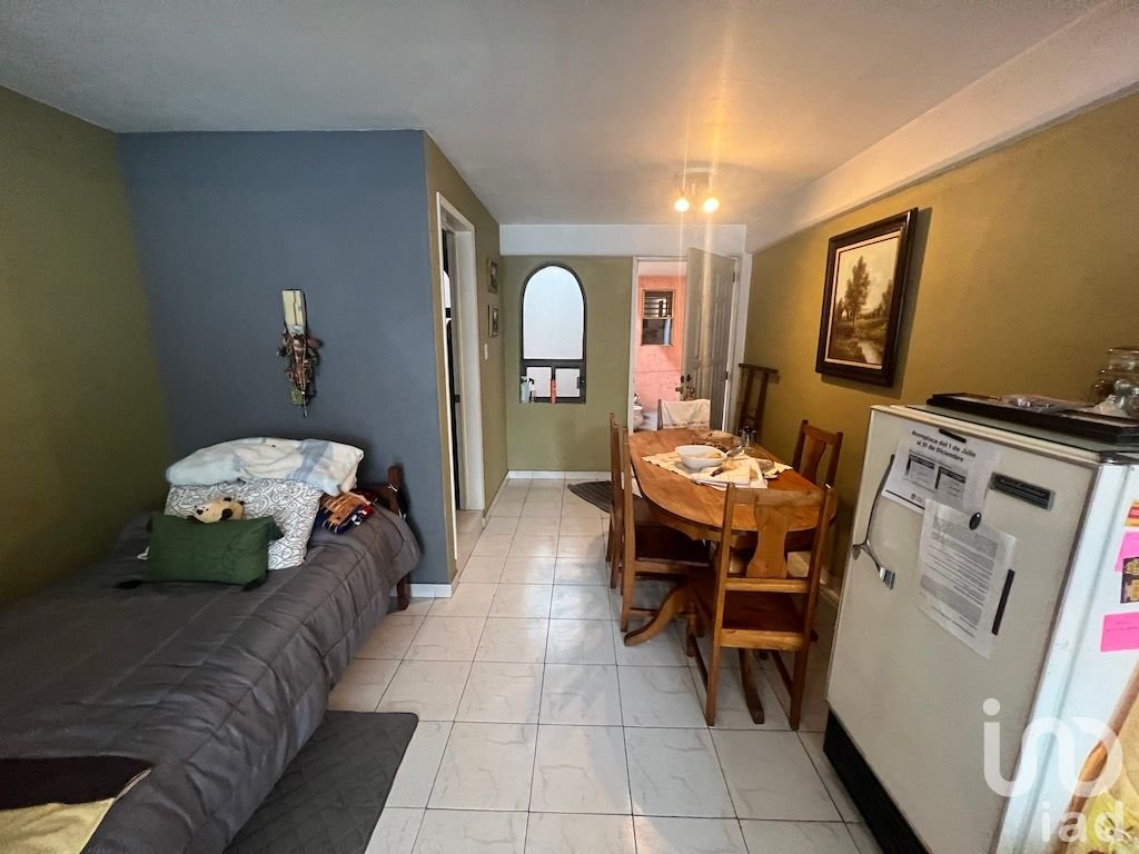 Baja de Precio! Edificio en Venta en corredor comercial Los Reyes Ixtacala, Tlalnepantla