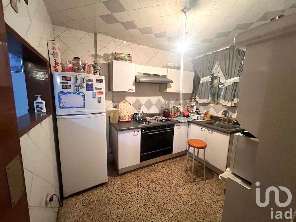 Baja de Precio! Edificio en Venta en corredor comercial Los Reyes Ixtacala, Tlalnepantla