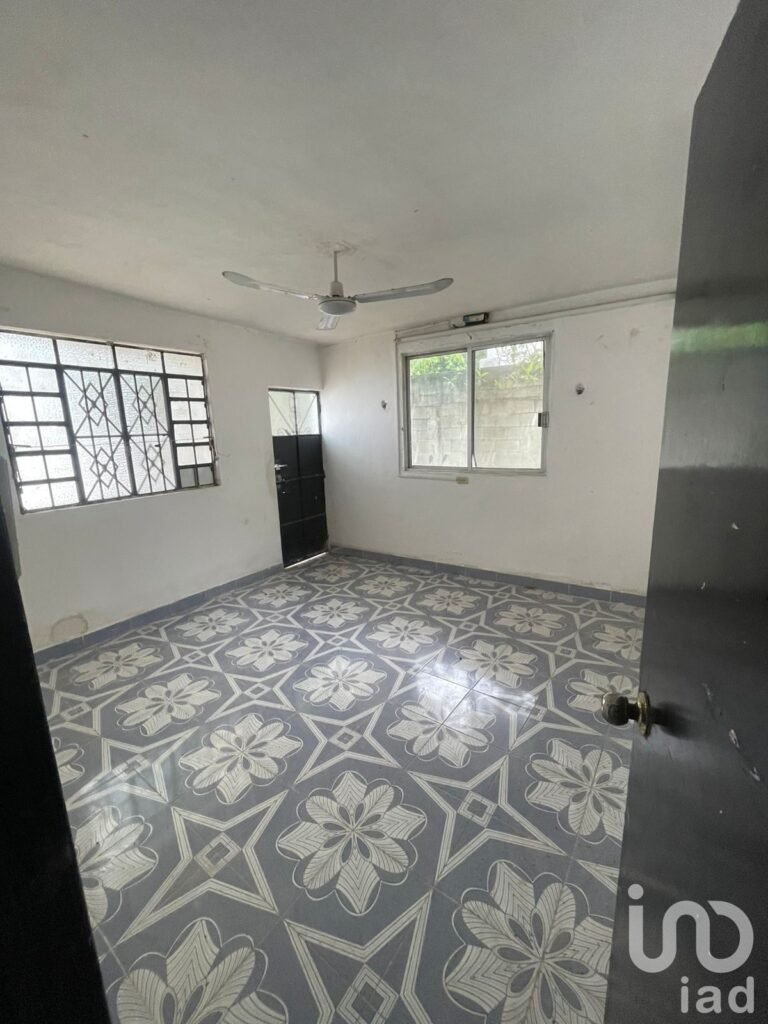 CASA EN VENTA, IDEAL PARA REMODELAR, SODZIL, MERIDA