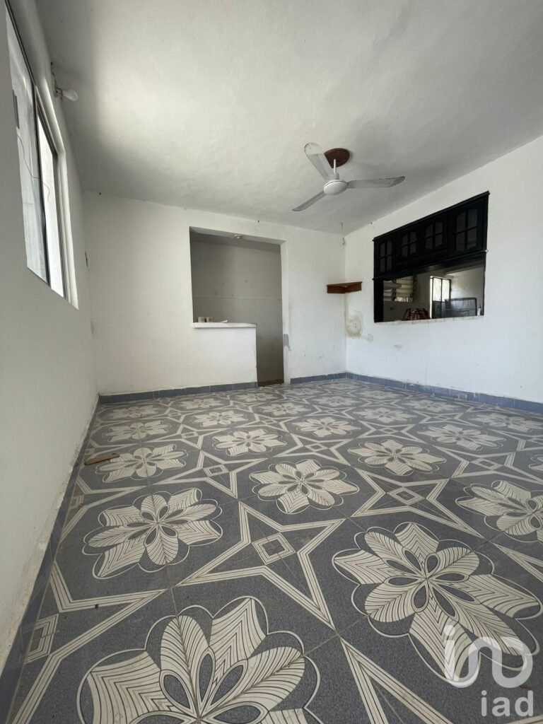CASA EN VENTA, IDEAL PARA REMODELAR, SODZIL, MERIDA