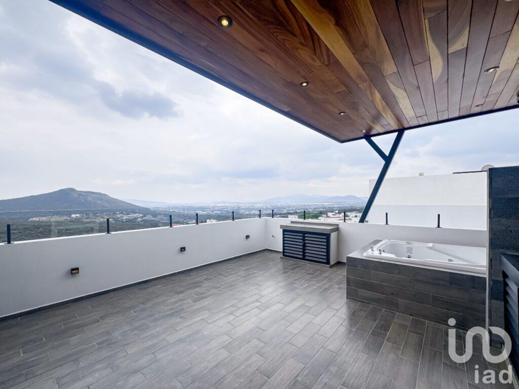 Se Vende Lujosa Casa en Fraccionamiento Privado, San Juan del Rio, Queretaro