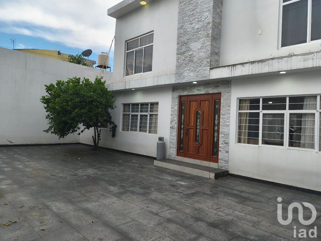 HERMOSA CASA EN VENTA EN TLAHUAC