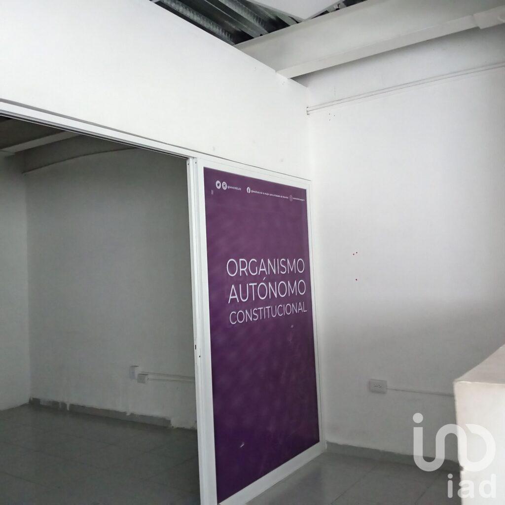 Edificio comercial en venta Av Pericon Lomas de la Selva Cuernavaca