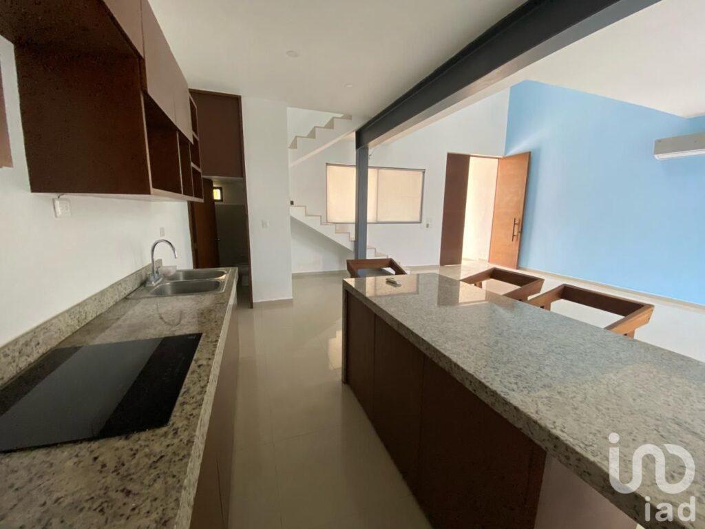 Casa townhouse en venta en Montebello