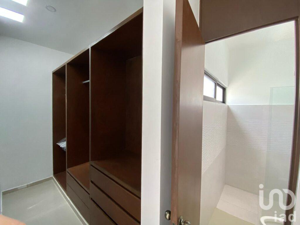 Casa townhouse en venta en Montebello