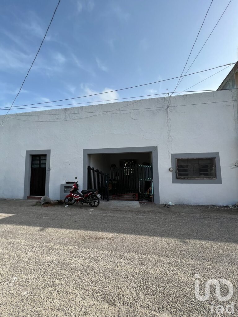 Casa en venta en el centro de Dzilam Gonzalez, Yucatan.