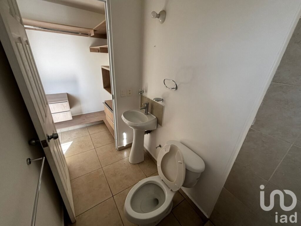 Casa en Venta en Condominio Genova, Fraccionamiento Tres Cantos, Santiago de Queretaro, Queretaro