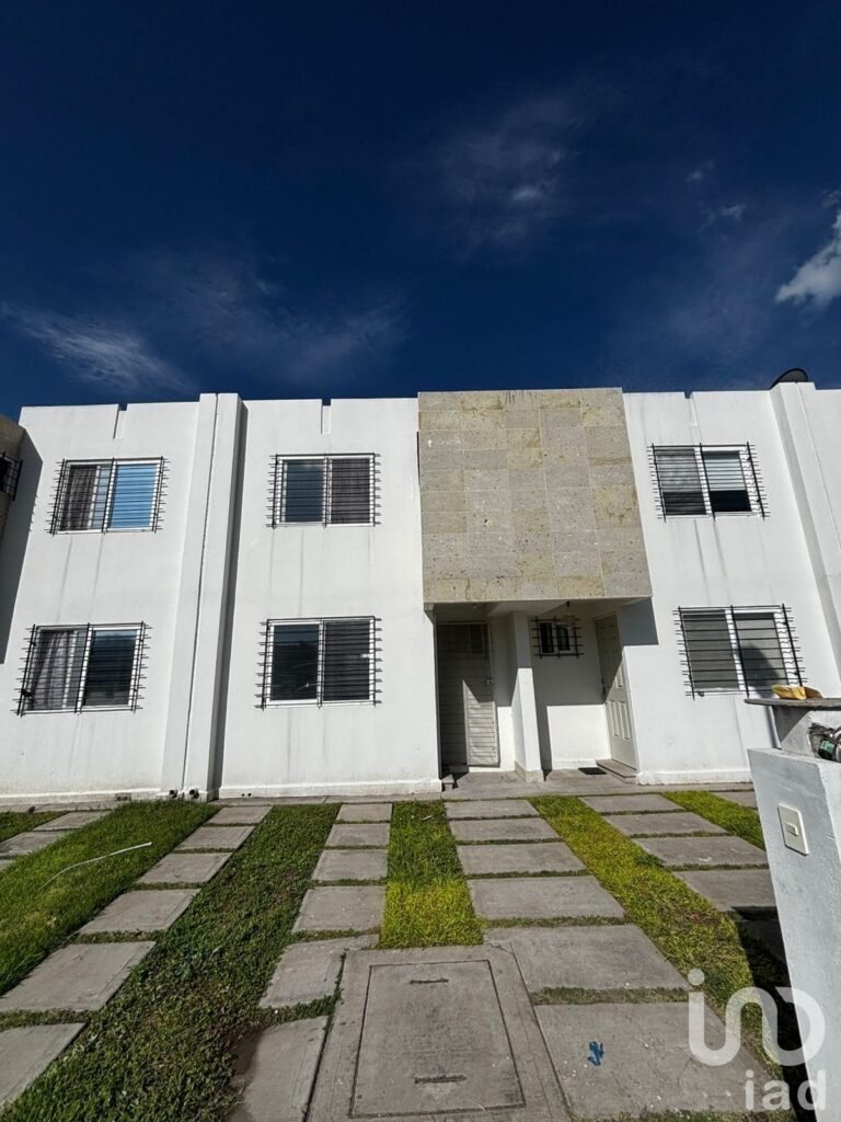 Casa en Venta en Condominio Genova, Fraccionamiento Tres Cantos, Santiago de Queretaro, Queretaro