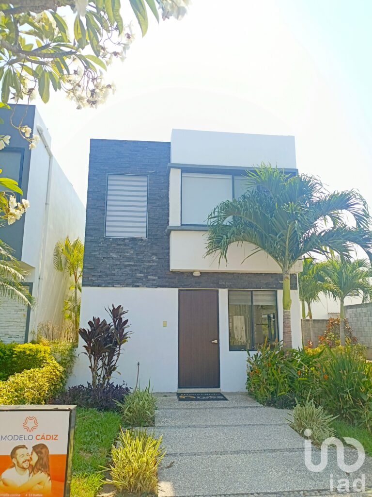 CASAS NUEVAS EN VERACRUZ ZONA INDUSTRIAL EN PRIVADA CON ALBERCA - 2213089 casas en venta casas nuevas en veracruz zona industrial en privada con alberca 250717