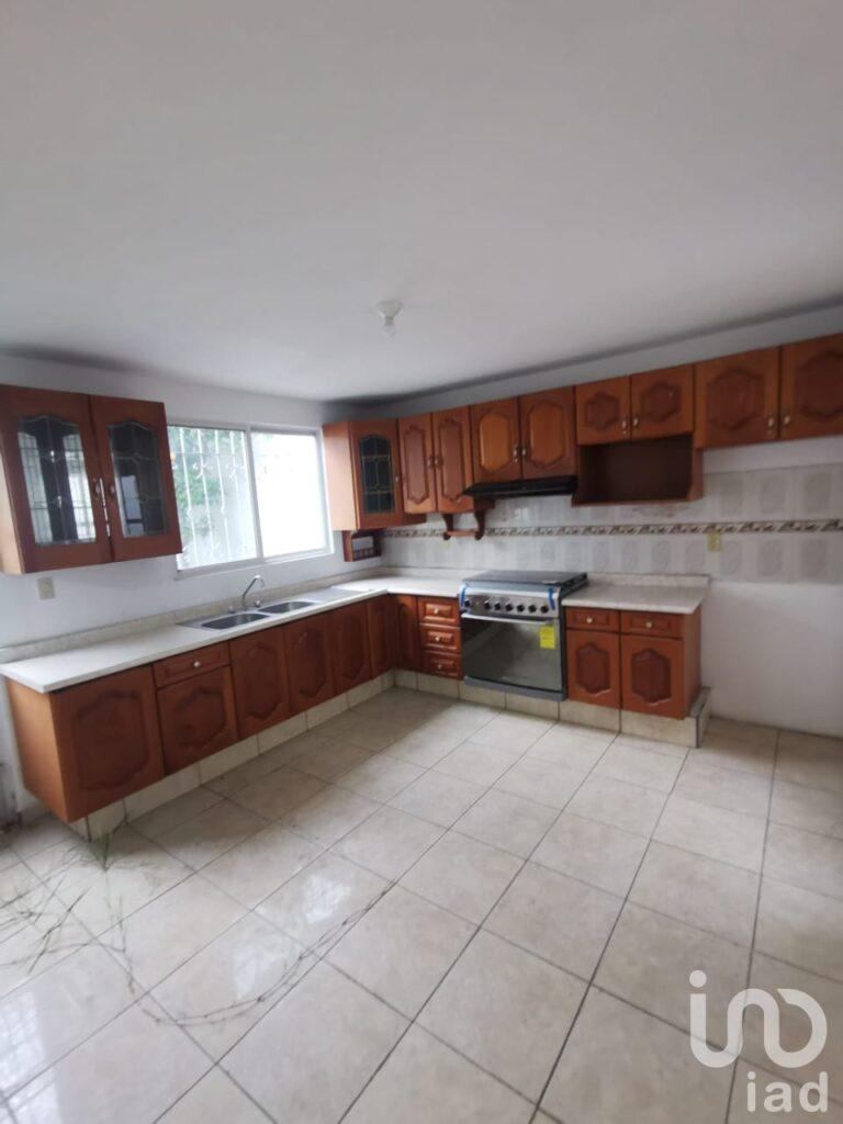 SE VENDE CASA EN COTO PRIVADO FUENTES DE MORELIA POR GOYOSSO Y CERCA DE COSTCO