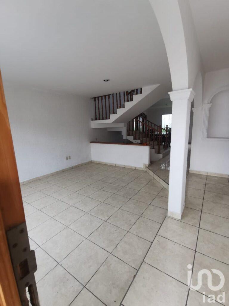 SE VENDE CASA EN COTO PRIVADO FUENTES DE MORELIA POR GOYOSSO Y CERCA DE COSTCO