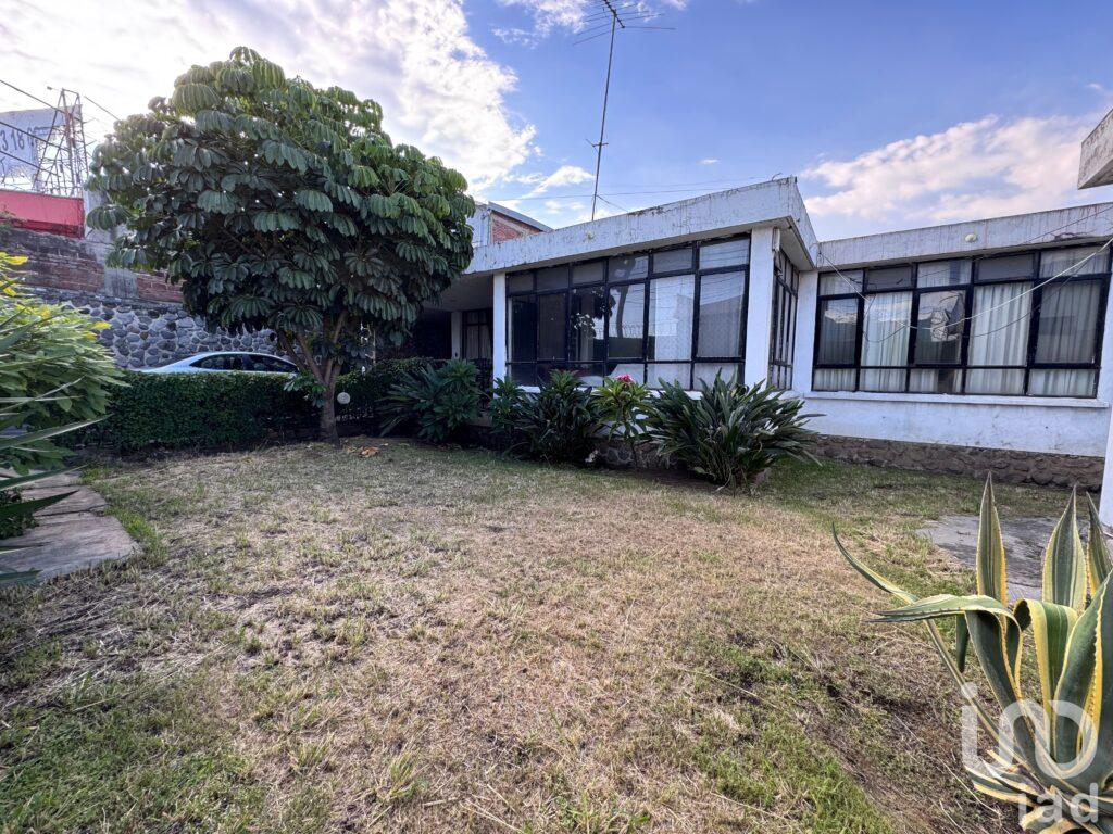 Casa o local en venta en Amatitlán, Cuernavaca Morelos