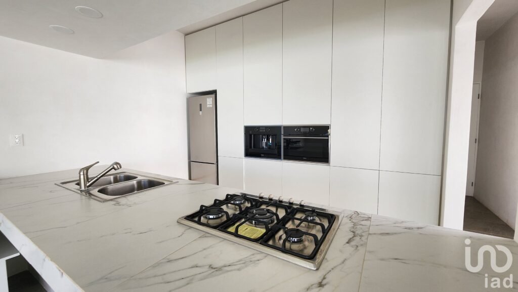 CASA EN VENTA A 30 MINUTOS DE LA PLAYA DE CHICXULUB YUCATAN